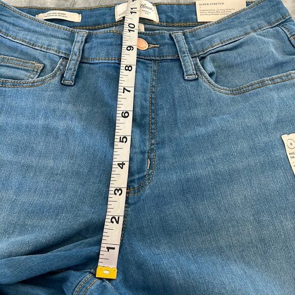 Universal Thread 6 Blue Super Stretch High Rise Skinny Slim Leg Jeans NWT - Picture 9 of 12